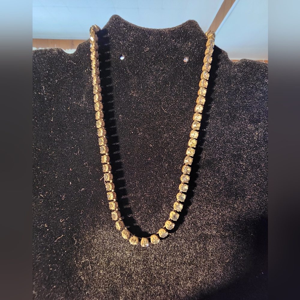Vintage Gold-Tone Rhinestone Tennis Necklace – Classic Sparkling Statement Piece